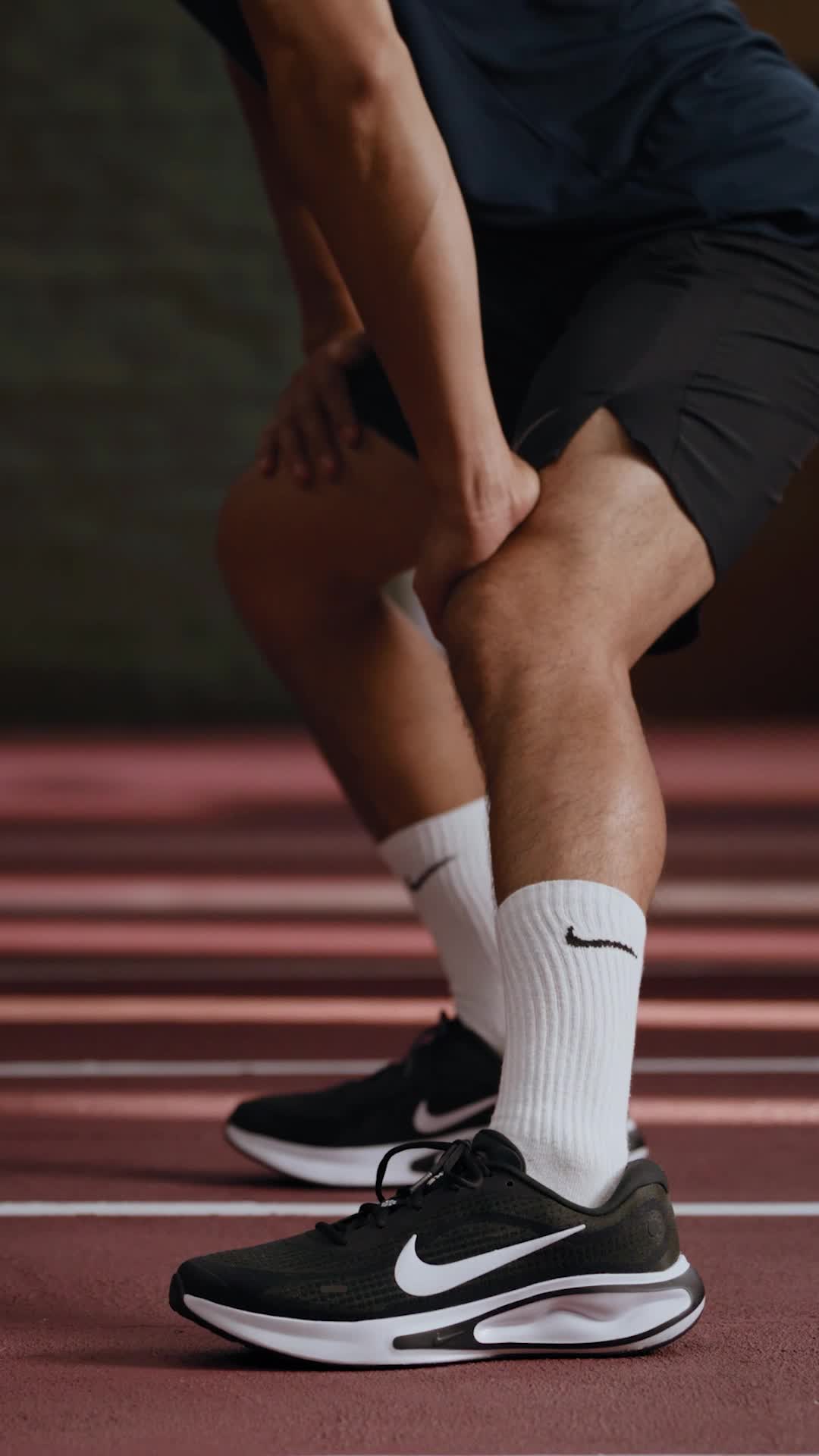Amazon.com | Nike Men's Journey Run Road Running Shoes, Black